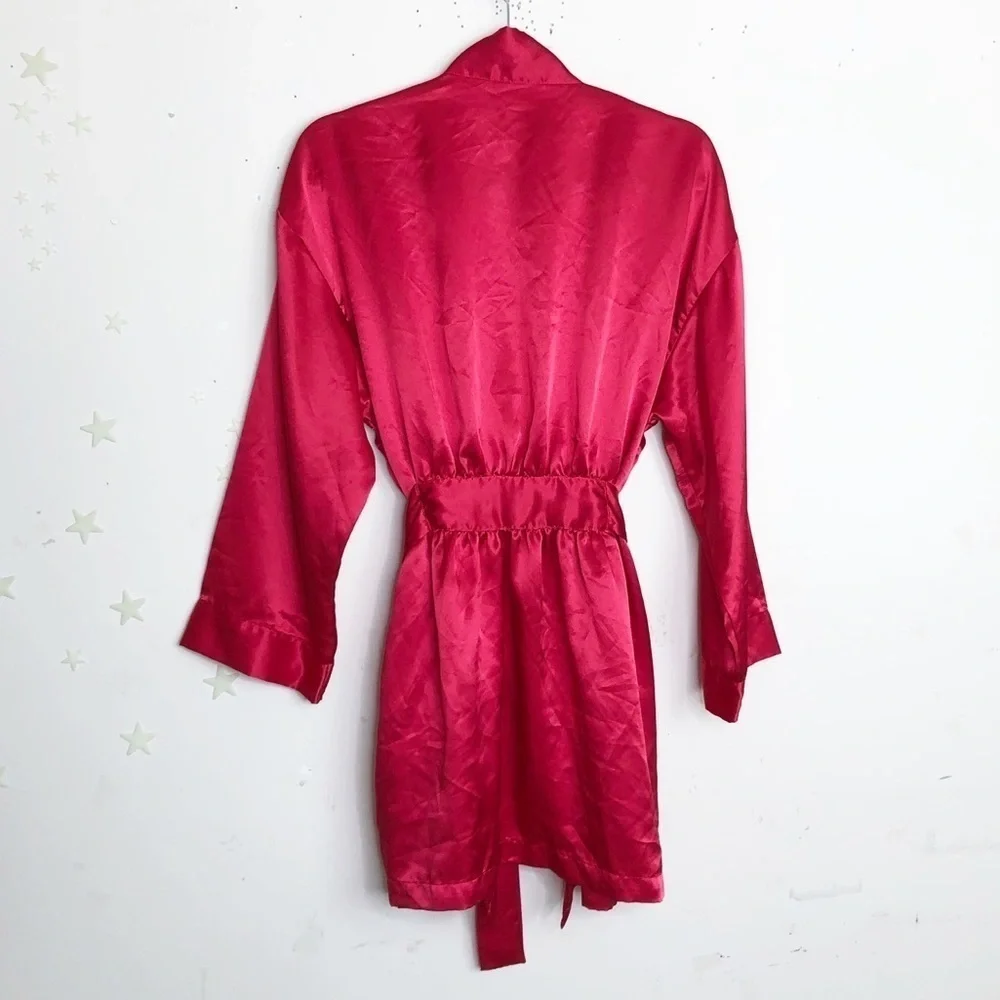 𝅺Victoria’s Secret red silky short kimono robe